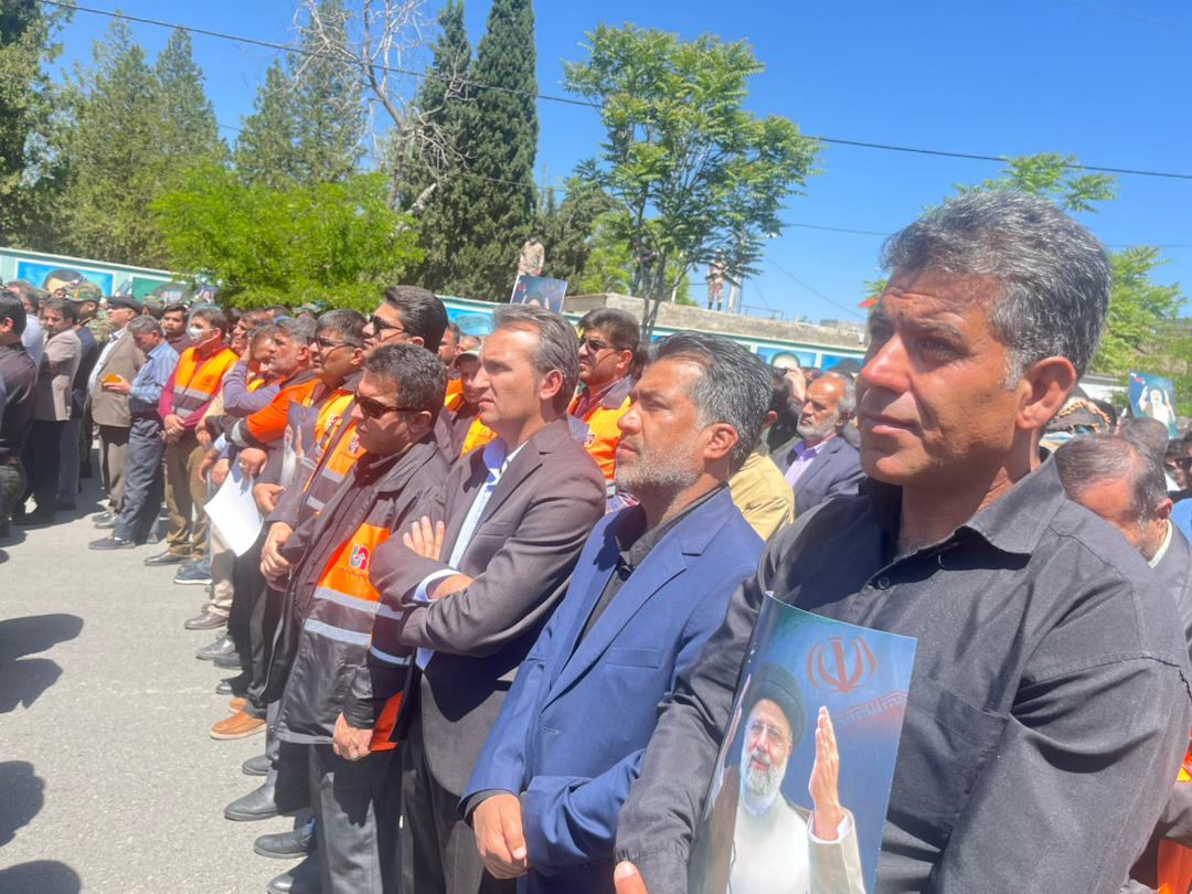 The presence of the director and employees of the Kohgiluyeh and Boyer Ahmad soil technical and mechanical laboratory company among the people of the province mourning the death of the late president Ayatollah Dr. Seyed Ebrahim Raisi and accompanying delegation